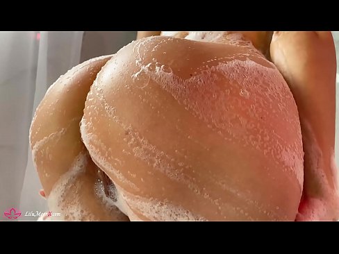 ❤️ Brunette, Duşda Güclü Orgazm Vermək üçün Vibratorla Pişiyi Mastürbasyon Etdirir Anal video az.pornosexphoto.ru ﹏
