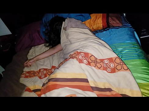 ❤️ Ögey oğul gənc ögey anası yatarkən onu təhqir edir. Anal video az.pornosexphoto.ru ﹏